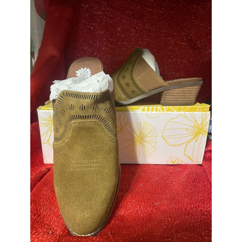 Yellow Box Leather Slip-on Clog Slide Mule Perforated Cut Out Western 9.5 Keaton